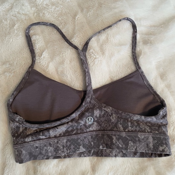 Lululemon Flow Y Nulu Bra in Hideaway Camo Lunar Rock Multi - Picture 5 of 8